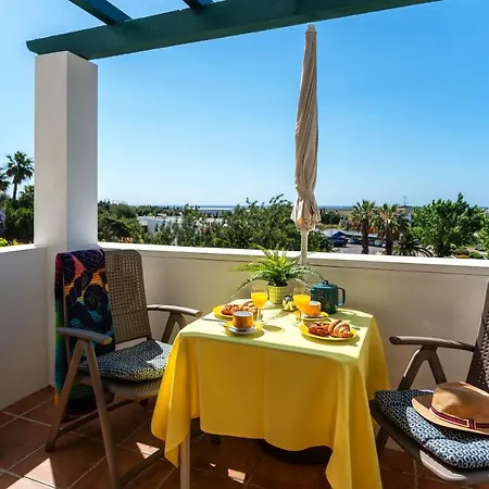 Sunny With Balcony Tavira