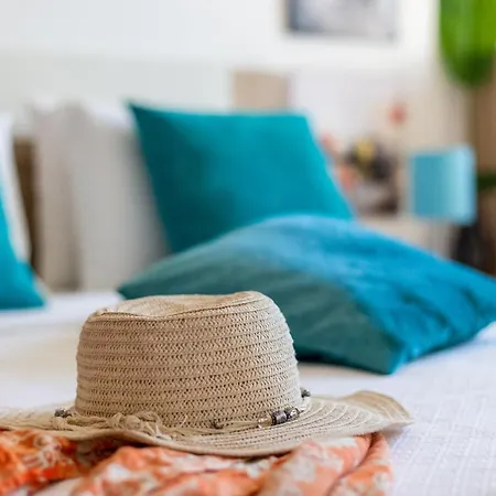 Апартаменты Sunny With Sea View